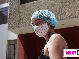 Venezuelská kurva opúšťa prácu pre prvý pornó casting, drobná 18+ dostáva facial na verejnosti