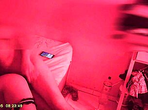 Човече, взех зашеметяваща венецуелка от VIP бордея и свърших вътре в нея!