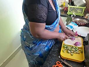 嘿Swathi，看我在厨房里打飞机！