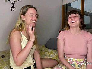 Charlie verschlingt Lucys haarige Fotze in wilder Amateur-Action.