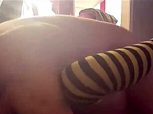 A amiga da minha esposa visita para bate-papo casual