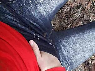 Sledujem svoju priateľku masturbovať, keď špehujem okoloidúcich v parku s lesbickými iluzionistkami