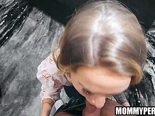 hei, de ce mă suge mama vitregă să mă țină loial?