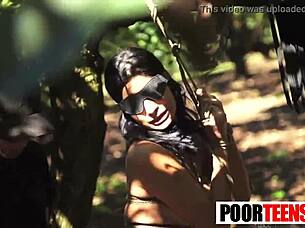 Jade Jantzen bundet og kneppet hårdt