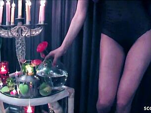 Authentieke tafeldans club pijpbeurt met handjob opgenomen in Berlijn - Duitse POV