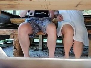 Aku Biarin Semua Orang Isi Memek Istriku Cum di Sesi Liar