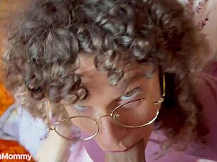 О, човече, плачещата ми еврейска заварена мама ми взе бургера за рисков сек без презерватив!