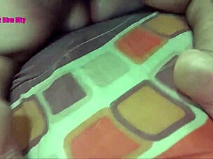 VR现实中，完美身材的美丽拉丁妹亲密互动