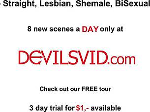 mała 18+ blond opiekunka ćwiczy seks analny z szefem