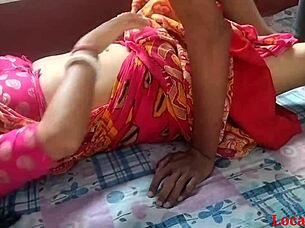 ภรรยาเพื่อนเบงกอลเดสีใส่ซาเร่สีแดงสนุกกับเย็ดฮาร์ดคอร์กลางแจ้งกับเดวาร์