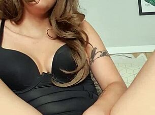 Willst du zu Gweenblacks heißer Latina MILF Anweisungen wichsen?