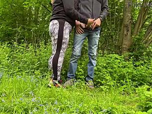 Hej, gledaj kako me ova seksi BBW šiba napolju