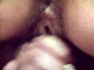 Ευρωπαία Ερασιτέχνη που Αγαπάει Footjob με Μικρά Τιτς Καβαλάει Σκληρό Πούτσο