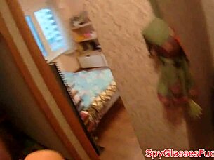 Виждал ли си POV чукана евро бабе хваната на скрита шпионка?