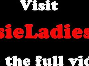 Hermosa nena le chupan los pies mientras mama polla en vista POV