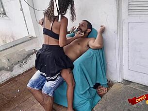 Човече, обръснах заварения си татко и той ми взе дупето!