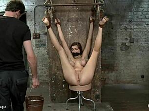 Prvič zvezana in obešena