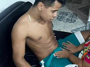 Min svigermor kom hjem fra en vill jenteaften og er super geil etter stor kuk, klar til å suge og knulle hele natten