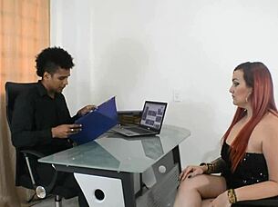 Troia formosa grassa scopa cazzo mostruoso con pompino e gola profonda