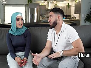 18+ tiener moslim voetbalster betast door coach - Violet Gems