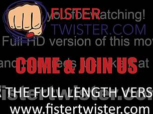 Вау! Ребека получает фистинг пизды от подруги Наоми со спекулумом и зиянием!