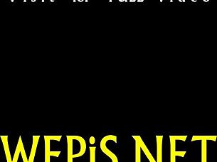 Ea participă la joc cu călărit și oral